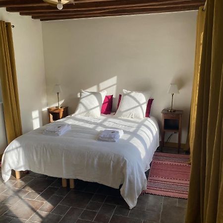 Une Vie En Rose Pressagny-lʼOrgeuilleux Exteriér fotografie