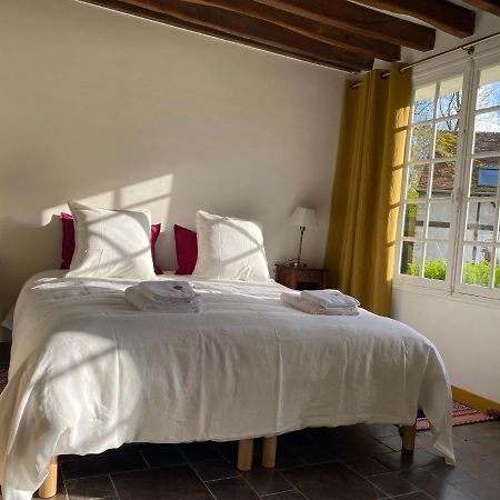 Une Vie En Rose Pressagny-lʼOrgeuilleux Exteriér fotografie