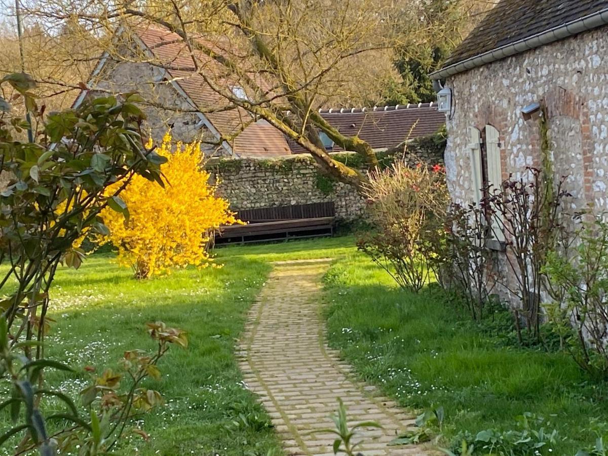 Une Vie En Rose Pressagny-lʼOrgeuilleux Exteriér fotografie