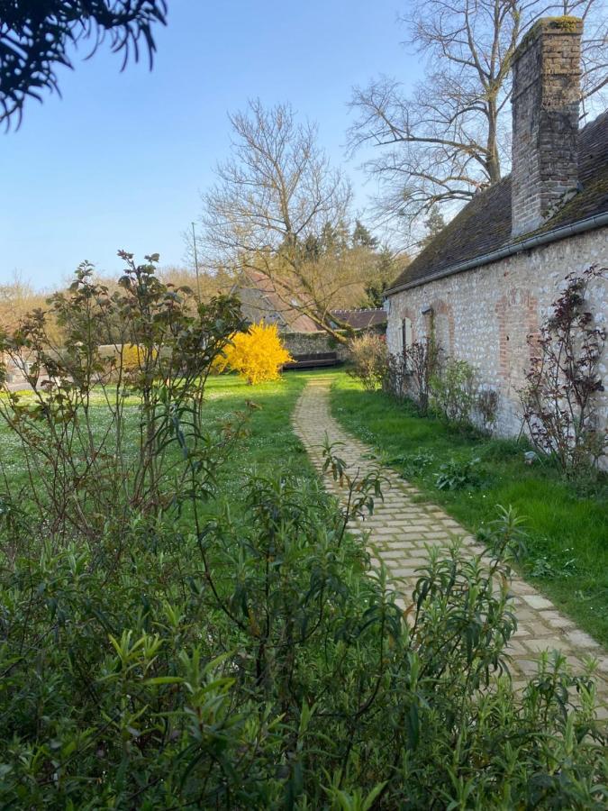 Une Vie En Rose Pressagny-lʼOrgeuilleux Exteriér fotografie