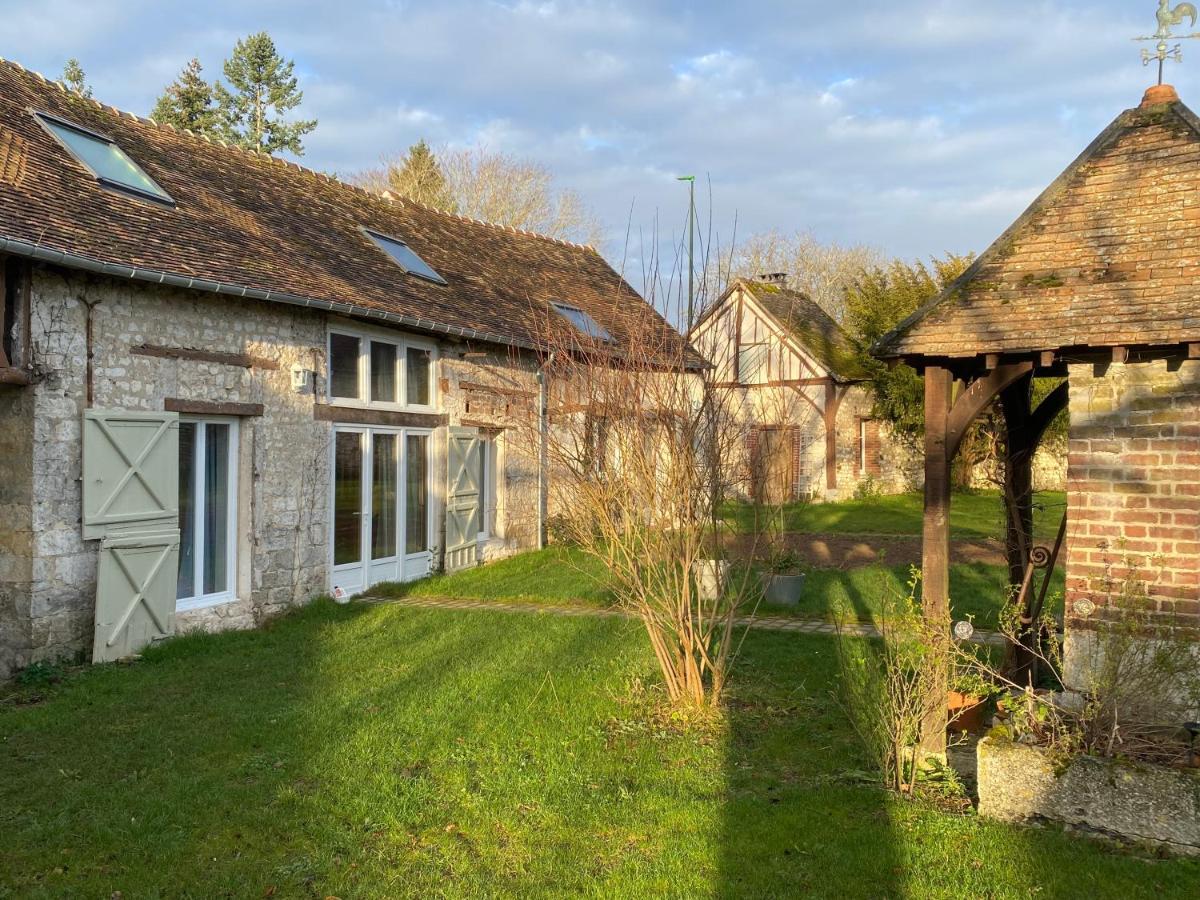 Une Vie En Rose Pressagny-lʼOrgeuilleux Exteriér fotografie