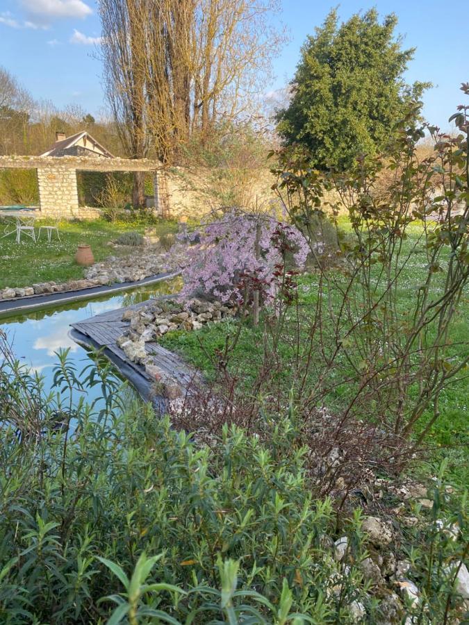 Une Vie En Rose Pressagny-lʼOrgeuilleux Exteriér fotografie